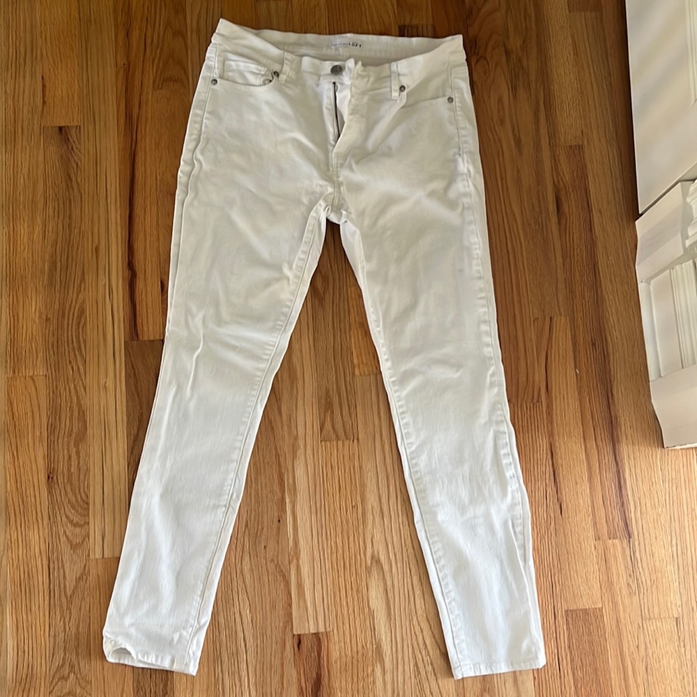 Loft. Modern skinny white jeans. Size 10